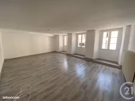 appartement 4 pièces 104 m²