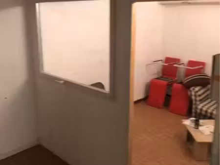 belfort dépôt en sous sol de 50m2 sanitaires bureau