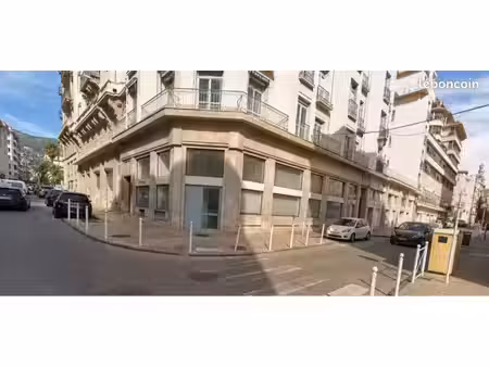 a louer local commercial 260 m2 zone franche proche place de la liberté toulon