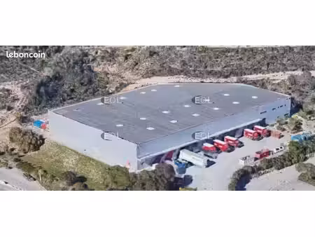 local logistique 5 398 m²