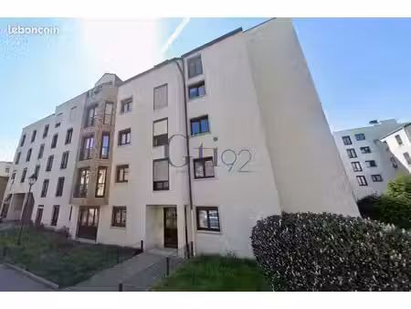 parking/box 11 m² clamart