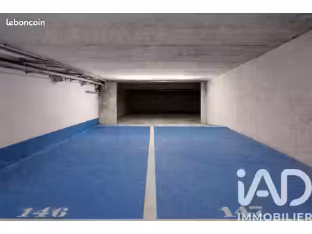 parking/box 25 m² massy