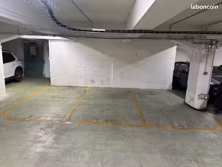 parking a louer