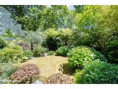 maison 9 pièces 300 m²