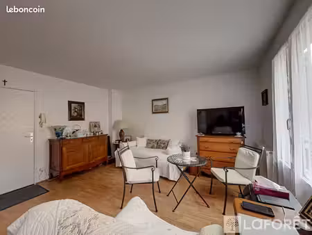 studio 1 pièce 33 m²