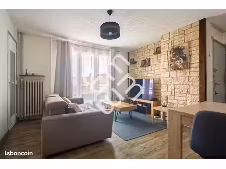 appartement 3 pièces 55 m²