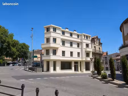 local professionnel / commercial de 270 m² – place de la paix à aubenas (jules)
