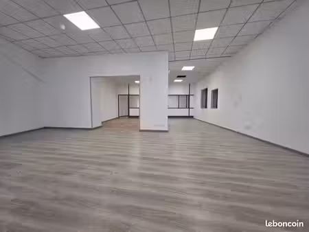 local commercial lamastre