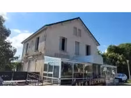 superbe local commercial + grande habitation