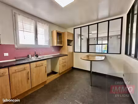 triplex 6 pièces 128 m²