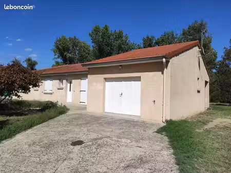 maison familiale résidentielle sur sarras