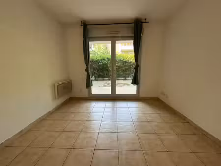 aix en provence - t2 32m2 avec jardin et place de stationnem