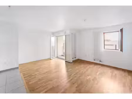 appartement 3 pièces avec balcon - cergy