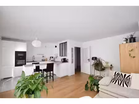 appartement 3 pièces  2 chambres de 70m² dans l'hyper centre de chatou