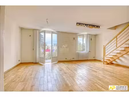 versailles ermitage appartement duplex 4 pièces 105 m² au sol situé au 2ème et dernier éta