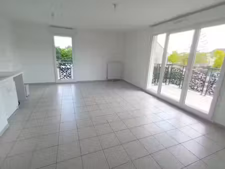 location appartement 4 pièces 78 m² à jouy-le-moutier (95280)  1 216 €