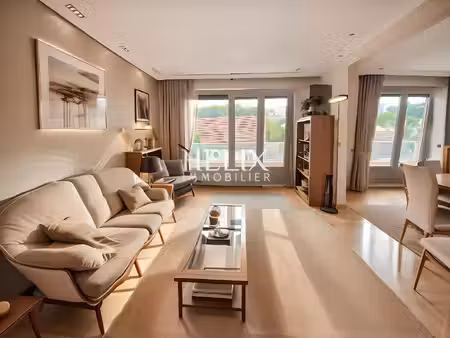 appartement avec piscine 5 pièces 100 m2 et parking couvert