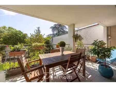 appartement contemporain avec balcon