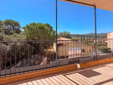 pierrefeu - appartement t3 avec terrasse  garage et cave