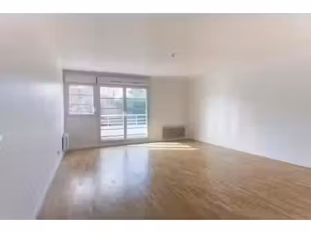 location appartement 2 pièces 48 m² à pontoise (95000)  910 €