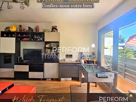 coup de cœur aux côtes de sassenage : t4 lumineux avec balcon et parking privatif