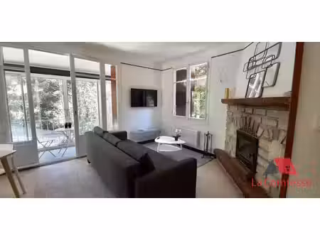 appartement meublé dans une villa au calme avec balcon