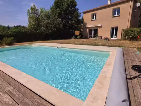 maison individuelle récente avec piscine alboussière