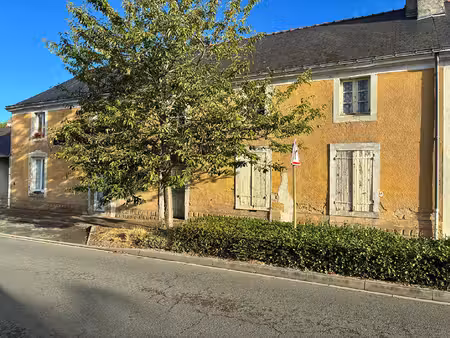 maison à rénover à les hauts d'anjou - réf 3043 - 86 800 €