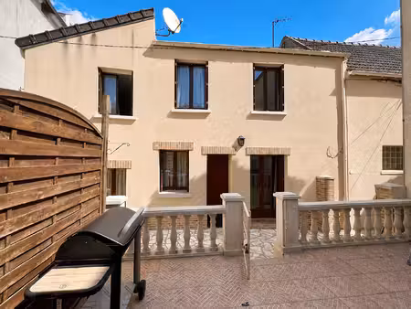 exclusivite ! cormeilles-en-parisis! maison de ville avec cour privatve ! proche transport