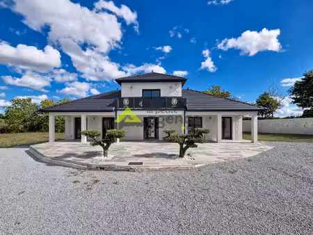 propriété 4 pièces - 120 m2