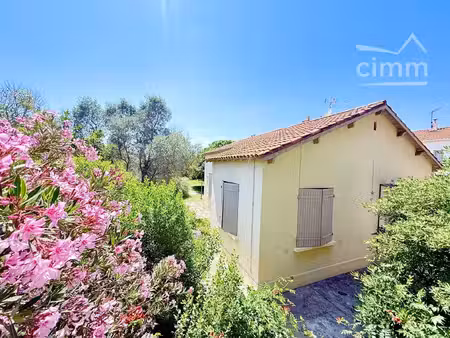 maison plain-pied — parcelle de 1000 m²