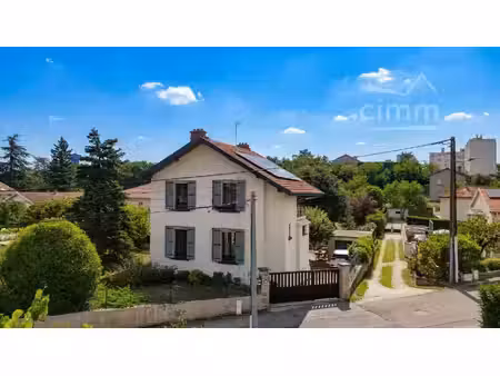 saint-rambert-d'albon – maison individuelle atypique et pleine de charme avec terrain cons