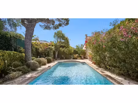 appartement avec terrasse et piscine saint-jean-cap-ferrat (06)