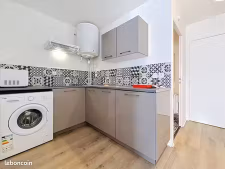 location studio 27m² - parking - balcon