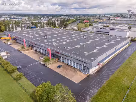 local industriel 8 577 m²