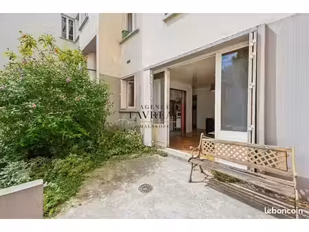 studio 1 pièce 33 m²