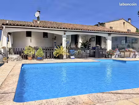 propriété 5 pièces 154 m²