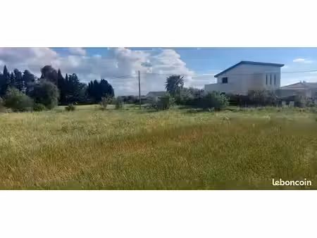 terrain 435 m² cruscades