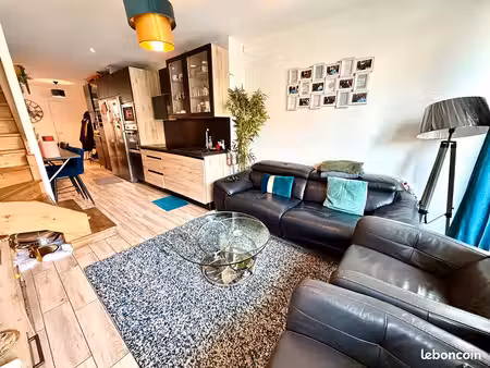 maison 6 pièces 104 m²