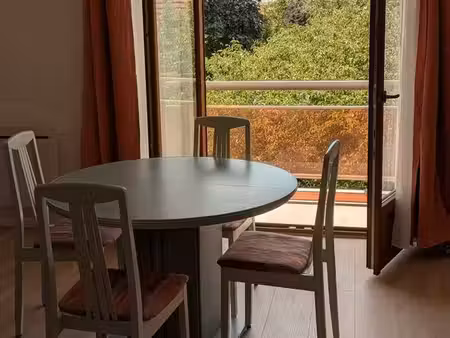 location meublée appartement 2 pièces 49 m² à proximité du rer noisy-le-sec