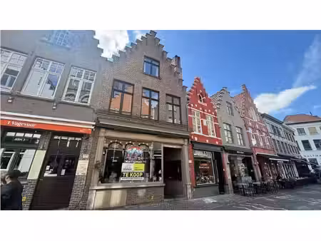 horecapand met woonst in gouden driehoek te koop in brugge
