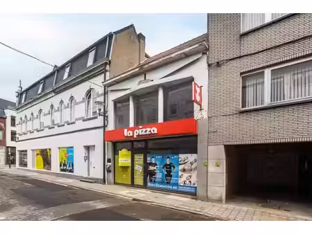 commercial polyvalent à vendre dans le centre de grammont