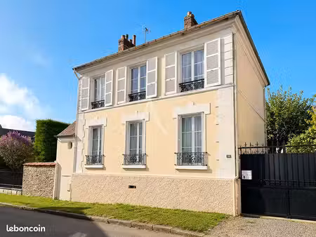 maison de ville 6 pièces 106 m²