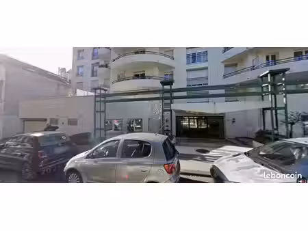 location place de parking privative en sous-sol sécurisé – immeuble récent