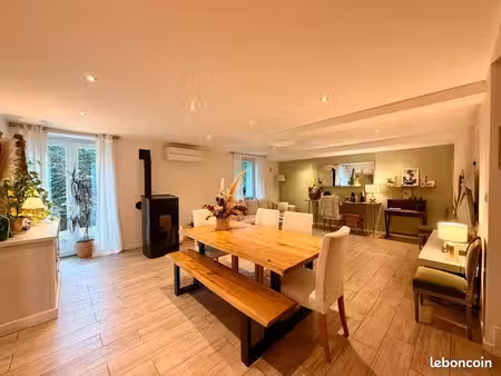 maison de 150 m2 entièrement rénovée