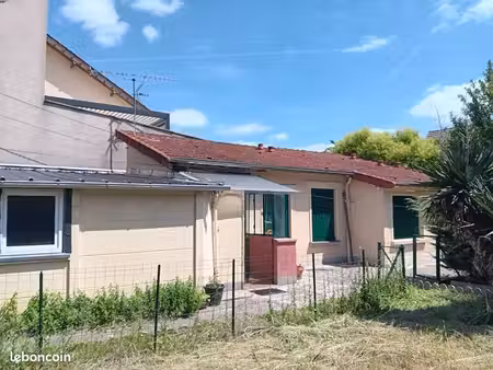 maison individuelle avec dépendance et garage et jardin