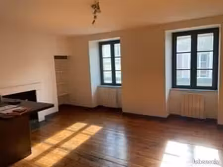 rue elie freron – centre-ville historique – appartement 34m2 non-meublé – bon état
