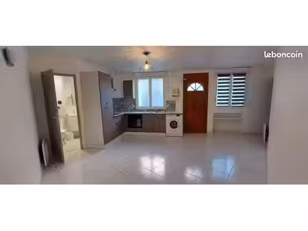 a loué a vias