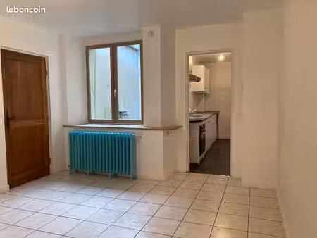 à louer f2