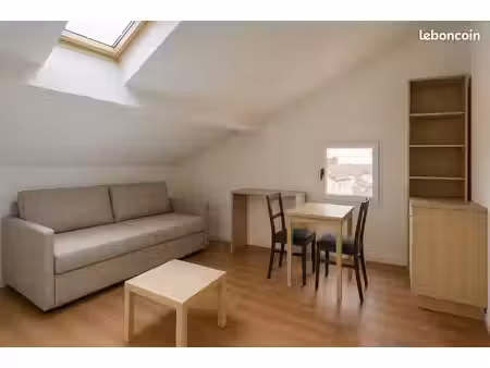 studio meublé 15 m² – le mourillon – disponible le 1er octobre